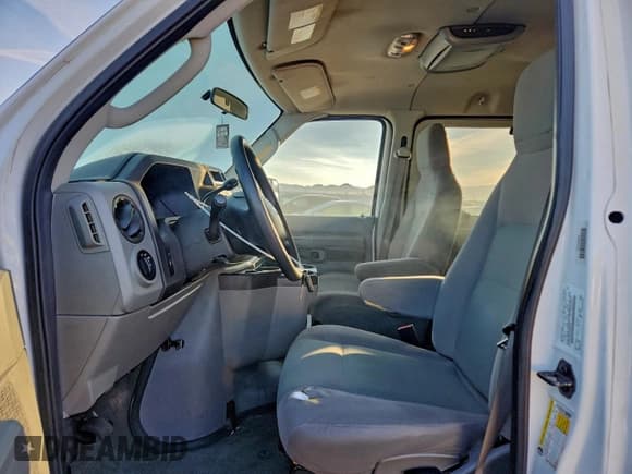 ✅ 2011 Ford Econoline Passenger XLT • VIN: 1FBNE3BLXBDB21960 • Lot: 96014155. Listed on Copart with 124,428 mi. Free auction sales archive from the USA and detailed vehicle history report at DreamBid. Image 7.