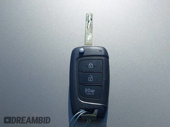 ✅ 2022 Hyundai Venue SEL • VIN: KMHRC8A34NU161274 • Lot: 42406706. Listed on IAAI with 9,500 mi. Free auction sales archive from the USA and detailed vehicle history report at DreamBid. Image 11.