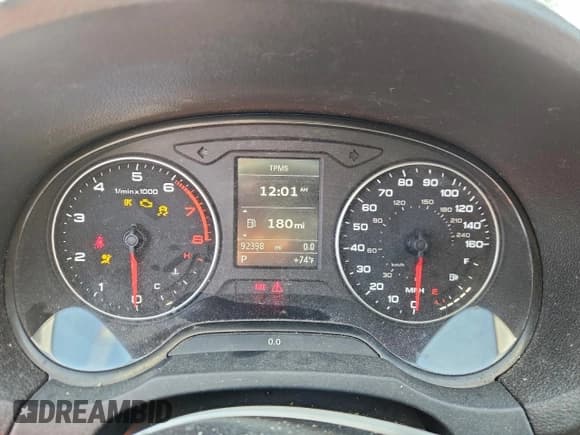 ✅ 2015 Audi A3 Premium • VIN: WAUACGFF8F1002286 • Lot: 93831885. Wystawiony na Copart z przebiegiem 92 398 mil. Bezpłatny archiwum sprzedaży aukcyjnych z USA i szczegółowy raport historii pojazdu na DreamBid. Zdjęcie 9.