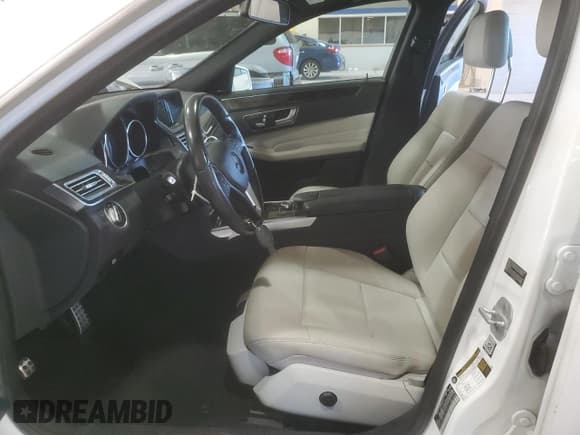 ✅ 2016 Mercedes-Benz E 350 Luxury • VIN: WDDHF8JB2GB176813 • Lot: 91110155. Wystawiony na Copart z przebiegiem 63 046 mil. Bezpłatny archiwum sprzedaży aukcyjnych z USA i szczegółowy raport historii pojazdu na DreamBid. Zdjęcie 7.