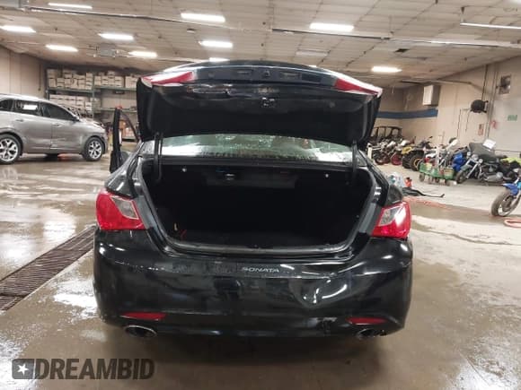 ✅ 2013 Hyundai Sonata SE • VIN: 5NPEC4AB6DH601524 • Лот: 43122888. Опубликован ранее на IAAI с пробегом Не указан. Бесплатный доступ к архиву аукционных продаж из США и подробный отчёт об истории автомобиля на DreamBid. Изображение 15.