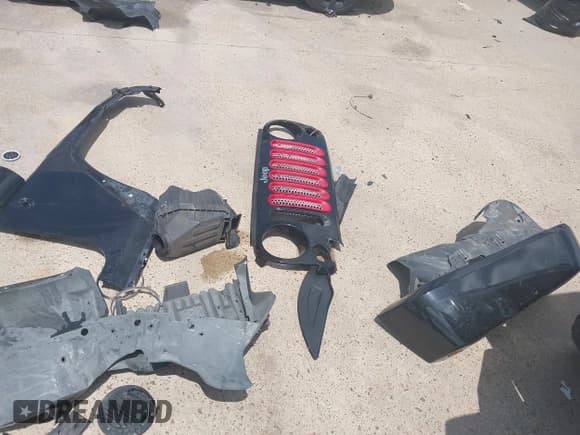 ✅ 2017 Jeep Wrangler Sport • VIN: 1C4AJWAG5HL704723 • Lot: 42748885. Wystawiony na IAAI z przebiegiem 42 531 mil. Bezpłatny archiwum sprzedaży aukcyjnych z USA i szczegółowy raport historii pojazdu na DreamBid. Zdjęcie 12.