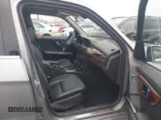 ✅ 2012 Mercedes-Benz GLK 350 • VIN: WDCGG5GB8CF747548 • Лот: 43598993. Опубликован ранее на IAAI с пробегом 121 337 миль. Бесплатный доступ к архиву аукционных продаж из США и подробный отчёт об истории автомобиля на DreamBid. Изображение 5.