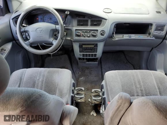 ✅ 2002 Toyota Sienna CE • VIN: 4T3ZF19C02U468964 • Lot: 72051864. Listed on Copart with 205,135 mi. Free auction sales archive from the USA and detailed vehicle history report at DreamBid. Image 8.