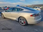 ✅ 2015 Tesla Model S 85D • VIN: 5YJSA1H20FFP71246 • Лот: 84986095. Опубликован ранее на Copart с пробегом 57 913 миль. Бесплатный доступ к архиву аукционных продаж из США и подробный отчёт об истории автомобиля на DreamBid. Изображение 2.