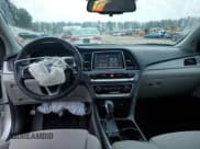 ✅ 2018 Hyundai Sonata Limited • VIN: 5NPE34AF5JH613968 • Lot: 39025663. Listed on Copart with 35,244 mi. Free auction sales archive from the USA and detailed vehicle history report at DreamBid. Image 8.