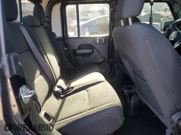 ✅ 2021 Jeep Gladiator Sport S • VIN: 1C6HJTAGXML512387 • Lot: 50200465. Wystawiony na Copart z przebiegiem 42 466 mil. Bezpłatny archiwum sprzedaży aukcyjnych z USA i szczegółowy raport historii pojazdu na DreamBid. Zdjęcie 10.