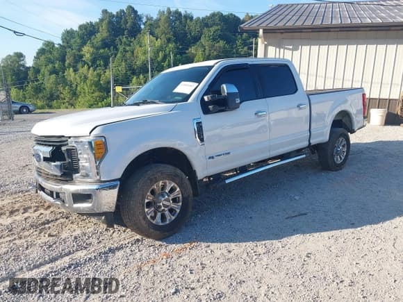 ✅ 2017 Ford F-250 Lariat • VIN: 1FT7W2BT1HED91044 • Lot: 43005482. Wystawiony na IAAI z przebiegiem 73 788 mil. Bezpłatny archiwum sprzedaży aukcyjnych z USA i szczegółowy raport historii pojazdu na DreamBid. Zdjęcie 2.