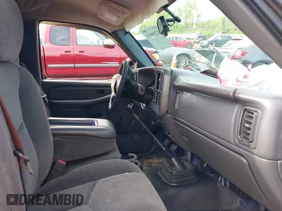 2006 Chevrolet Silverado 1500 LS с VIN 1GCEC14V86Z294132, выставлен на аукционе IAAI как лот 42200013 с пробегом 141 306 миль миль и . История ставок и продаж доступна на DreamBid. Изображение 5.