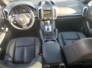 ✅ 2013 Porsche Cayenne • VIN: WP1AA2A20DLA19373 • Лот: 85484875. Опубликован ранее на Copart с пробегом 121 101 миль. Бесплатный доступ к архиву аукционных продаж из США и подробный отчёт об истории автомобиля на DreamBid. Изображение 8.