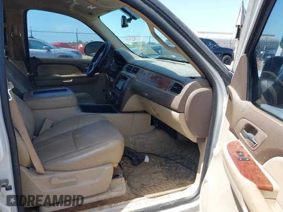 ✅ 2007 GMC Yukon SLT • VIN: 1GKFC13017R307982 • Лот: 42002349. Опубликован ранее на IAAI с пробегом 176 015 миль. Бесплатный доступ к архиву аукционных продаж из США и подробный отчёт об истории автомобиля на DreamBid. Изображение 5.