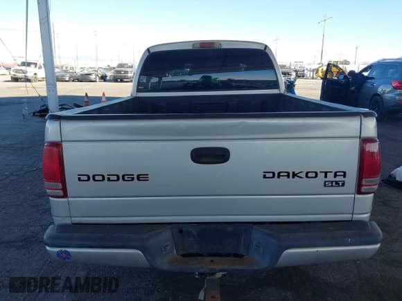 ✅ 2003 Dodge Dakota SLT • VIN: 1D7HL48N13S294573 • Lot: 41291127. Wystawiony na IAAI z przebiegiem 227 355 mil. Bezpłatny archiwum sprzedaży aukcyjnych z USA i szczegółowy raport historii pojazdu na DreamBid. Zdjęcie 16.