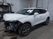 ✅ 2023 Chevrolet Blazer LT • VIN: 3GNKBJRS2PS199351 • Lot: 41680751. Wystawiony na IAAI z przebiegiem 46 935 mil. Bezpłatny archiwum sprzedaży aukcyjnych z USA i szczegółowy raport historii pojazdu na DreamBid. Zdjęcie 18.