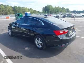 2017 Chevrolet Malibu LS z VIN 1G1ZB5ST6HF266016, wystawiony jako IAAI lot #43314744 z przebiegiem 173 251 mil mil oraz . Historia ofert i sprzedaży dostępna na DreamBid. Obrazek 3.