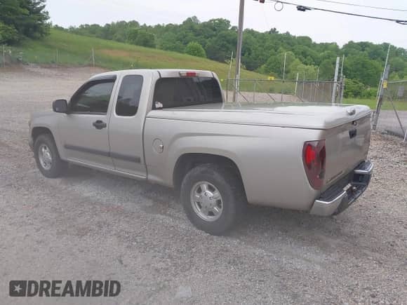 2008 Chevrolet Colorado 1LT z VIN 1GCCS39E788202192, wystawiony jako IAAI lot #42229266 z przebiegiem 270 494 mil mil oraz . Historia ofert i sprzedaży dostępna na DreamBid. Obrazek 3.