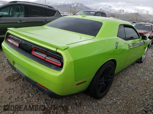 ✅ 2015 Dodge Challenger R/T • VIN: 2C3CDZAT9FH724227 • Lot: 47419813. Wystawiony na Copart z przebiegiem Nie podano. Bezpłatny archiwum sprzedaży aukcyjnych z USA i szczegółowy raport historii pojazdu na DreamBid. Zdjęcie 3.