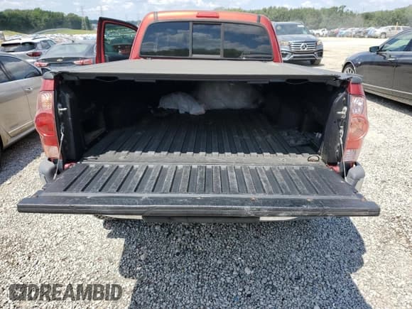✅ 2007 Toyota Tacoma PreRunner • VIN: 5TETU62N87Z341718 • Lot: 67185665. Listed on Copart with 142,040 mi. Free auction sales archive from the USA and detailed vehicle history report at DreamBid. Image 6.