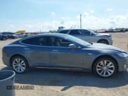 ✅ 2013 Tesla Model S • VIN: 5YJSA1CN7DFP24990 • Lot: 43393021. Wystawiony na IAAI z przebiegiem 143 257 mil. Bezpłatny archiwum sprzedaży aukcyjnych z USA i szczegółowy raport historii pojazdu na DreamBid. Zdjęcie 13.
