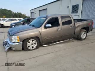 2012 Chevrolet Silverado 1500 LT z VIN 1GCPKSE79CF147381, wystawiony jako Copart lot #80881905 z przebiegiem 153 483 mil mil oraz Szkoda całkowita • Salvage title. Historia ofert i sprzedaży dostępna na DreamBid. Obrazek 1.