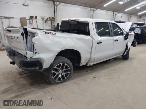 ✅ 2020 Chevrolet Silverado 1500 LT Trail Boss • VIN: 1GCPYFED8LZ333908 • Lot: 42949288. Wystawiony na IAAI z przebiegiem Nie podano. Bezpłatny archiwum sprzedaży aukcyjnych z USA i szczegółowy raport historii pojazdu na DreamBid. Zdjęcie 4.