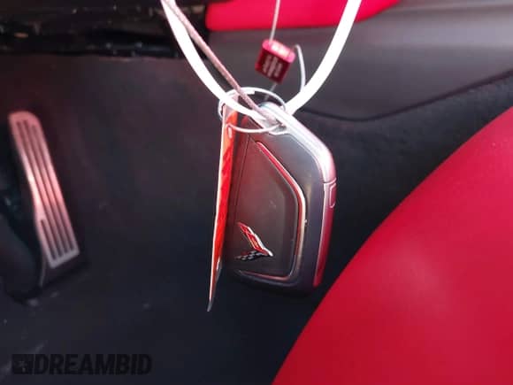 2021 Chevrolet Corvette 2LT с VIN 1G1YB2D42M5115027, выставлен на аукционе IAAI как лот 41484177 с пробегом 17 268 миль миль и . История ставок и продаж доступна на DreamBid. Изображение 11.