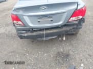 ✅ 2017 Hyundai Accent SE • VIN: KMHCT4AE8HU355519 • Lot: 43554999. Wystawiony na IAAI z przebiegiem 46 660 mil. Bezpłatny archiwum sprzedaży aukcyjnych z USA i szczegółowy raport historii pojazdu na DreamBid. Zdjęcie 6.