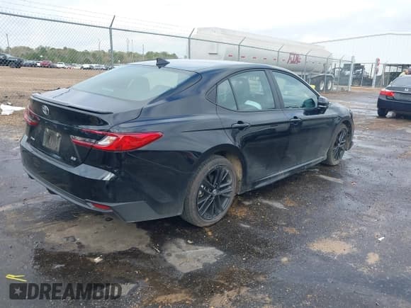 ✅ 2025 Toyota Camry SE • VIN: 4T1DAACK2SU149681 • Lot: 43775238. Listed on IAAI with 17,224 mi. Free auction sales archive from the USA and detailed vehicle history report at DreamBid. Image 4.