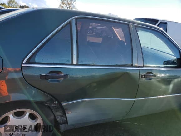 ✅ 1994 Mercedes-Benz S 320 • VIN: WDBGA43E1RA162445 • Lot: 80346564. Listed on Copart with 110,224 mi. Free auction sales archive from the USA and detailed vehicle history report at DreamBid. Image 10.