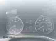 2017 Hyundai Elantra SE z VIN 5NPD84LF3HH180364, wystawiony jako IAAI lot #43339099 z przebiegiem 153 436 mil mil oraz . Historia ofert i sprzedaży dostępna na DreamBid. Obrazek 7.