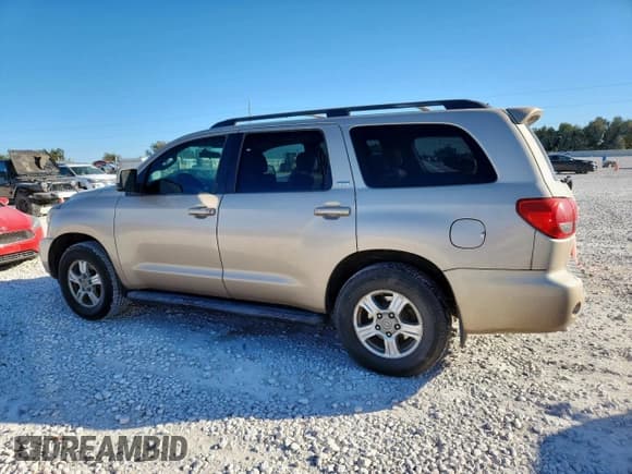 ✅ 2012 Toyota Sequoia SR5 • VIN: 5TDZM5G11CS003739 • Lot: 92390875. Listed on Copart with 291,800 mi. Free auction sales archive from the USA and detailed vehicle history report at DreamBid. Image 2.