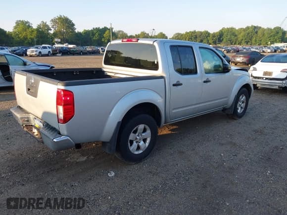 ✅ 2012 Nissan Frontier SV • VIN: 1N6AD0EV6CC449681 • Lot: 42790225. Wystawiony na IAAI z przebiegiem 136 176 mil. Bezpłatny archiwum sprzedaży aukcyjnych z USA i szczegółowy raport historii pojazdu na DreamBid. Zdjęcie 4.