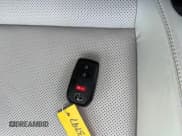 ✅ 2024 Toyota Prius LE • VIN: JTDADABU6R3018898 • Lot: 42666440. Wystawiony na IAAI z przebiegiem 2 748 mil. Bezpłatny archiwum sprzedaży aukcyjnych z USA i szczegółowy raport historii pojazdu na DreamBid. Zdjęcie 11.