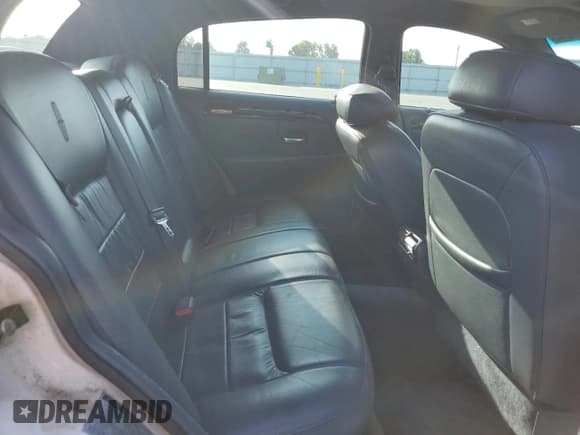 ✅ 1998 Lincoln Town Car Signature • VIN: 1LNFM82W0WY619234 • Lot: 64928345. Listed on Copart with Not provided. Free auction sales archive from the USA and detailed vehicle history report at DreamBid. Image 10.