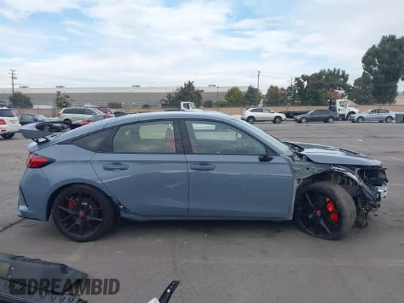 ✅ 2025 Honda Civic Type R • VIN: JHMFL5G49SX002359 • Lot: 43659951. Wystawiony na IAAI z przebiegiem 6 565 mil. Bezpłatny archiwum sprzedaży aukcyjnych z USA i szczegółowy raport historii pojazdu na DreamBid. Zdjęcie 14.