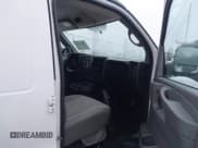 ✅ 2014 GMC Savana • VIN: 1GTW7FBA1E1114461 • Lot: 43863484. Wystawiony na IAAI z przebiegiem 206 578 mil. Bezpłatny archiwum sprzedaży aukcyjnych z USA i szczegółowy raport historii pojazdu na DreamBid. Zdjęcie 5.