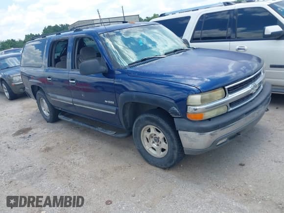 ✅ 2000 Chevrolet Suburban LS • VIN: 3GNFK16T3YG100815 • Лот: 42900699. Опубликован ранее на IAAI с пробегом 311 795 миль. Бесплатный доступ к архиву аукционных продаж из США и подробный отчёт об истории автомобиля на DreamBid. Изображение 1.