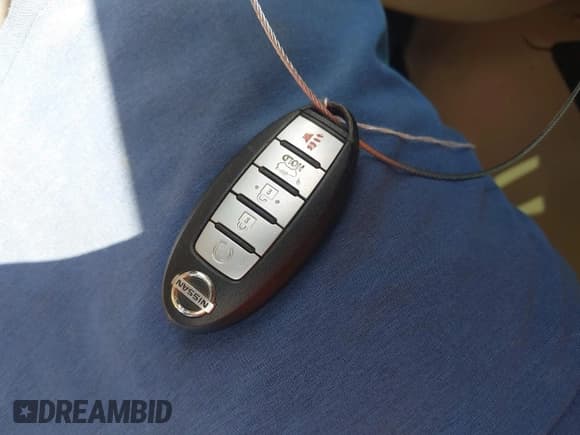 ✅ 2016 Nissan Maxima Platinum • VIN: 1N4AA6AP9GC401707 • Lot: 42760679. Listed on IAAI with 161,662 mi. Free auction sales archive from the USA and detailed vehicle history report at DreamBid. Image 11.