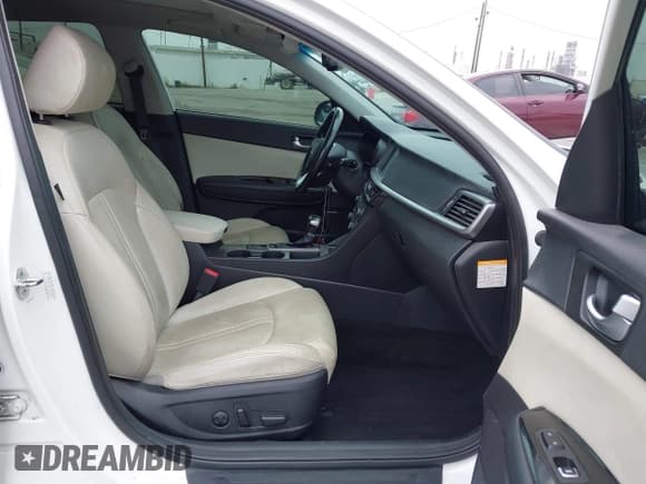 ✅ 2020 Kia Optima EX • VIN: KNAGU4LE4L5038983 • Lot: 42200902. Wystawiony na IAAI z przebiegiem 79 532 mil. Bezpłatny archiwum sprzedaży aukcyjnych z USA i szczegółowy raport historii pojazdu na DreamBid. Zdjęcie 5.