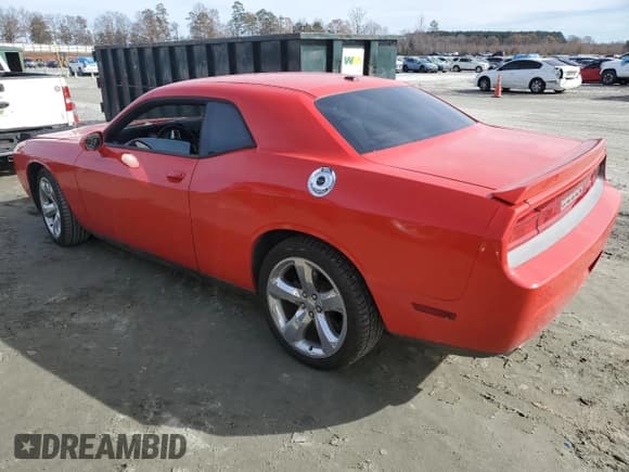✅ 2014 Dodge Challenger SXT Plus • VIN: 2C3CDYAG6EH110943 • Lot: 85097314. Wystawiony na Copart z przebiegiem 71 764 mil. Bezpłatny archiwum sprzedaży aukcyjnych z USA i szczegółowy raport historii pojazdu na DreamBid. Zdjęcie 2.
