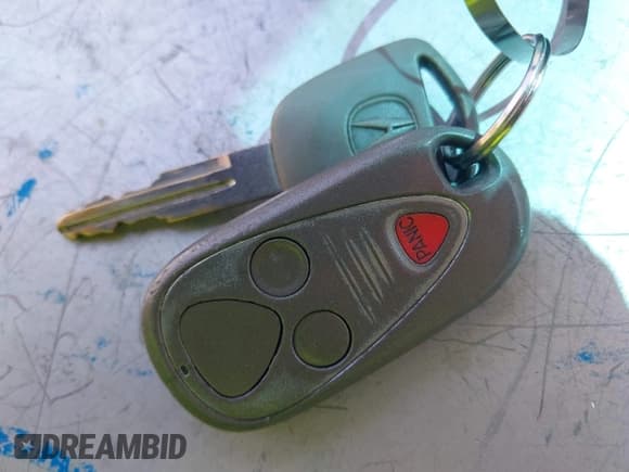 ✅ 2008 Acura TSX Nav • VIN: JH4CL96918C001018 • Lot: 42700049. Wystawiony na IAAI z przebiegiem 226 575 mil. Bezpłatny archiwum sprzedaży aukcyjnych z USA i szczegółowy raport historii pojazdu na DreamBid. Zdjęcie 11.