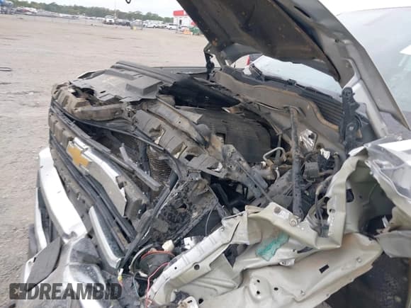 ✅ 2015 Chevrolet Silverado 2500HD LT • VIN: 1GC1KVEG9FF640344 • Lot: 43345081. Listed on IAAI with 294,853 mi. Free auction sales archive from the USA and detailed vehicle history report at DreamBid. Image 19.