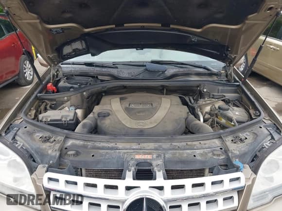 ✅ 2010 Mercedes-Benz M 350 • VIN: 4JGBB8GB7AA622191 • Lot: 42335723. Wystawiony na IAAI z przebiegiem 178 930 mil. Bezpłatny archiwum sprzedaży aukcyjnych z USA i szczegółowy raport historii pojazdu na DreamBid. Zdjęcie 10.