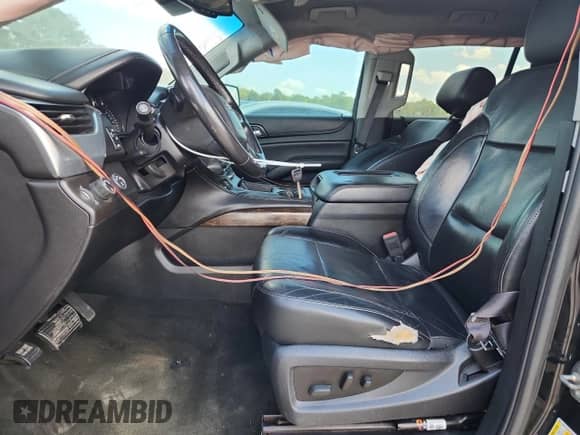 2015 Chevrolet Tahoe LT с VIN 1GNSKBKC0FR166813, выставлен на аукционе Copart как лот 82104075 с пробегом 284 782 миль миль и Списание • Salvage title. История ставок и продаж доступна на DreamBid. Изображение 7.