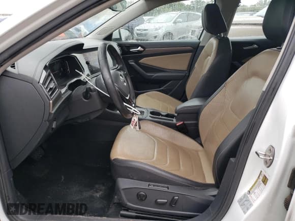 ✅ 2019 Volkswagen Jetta SEL Premium • VIN: 3VWGB7BU2KM167748 • Lot: 71661115. Listed on Copart with 134,681 mi. Free auction sales archive from the USA and detailed vehicle history report at DreamBid. Image 7.