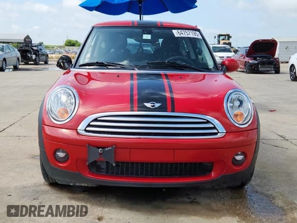 ✅ 2008 MINI Hardtop • VIN: WMWMF33518TU65547 • Лот: 64757195. Опубликован ранее на Copart с пробегом 58 774 миль. Бесплатный доступ к архиву аукционных продаж из США и подробный отчёт об истории автомобиля на DreamBid. Изображение 5.