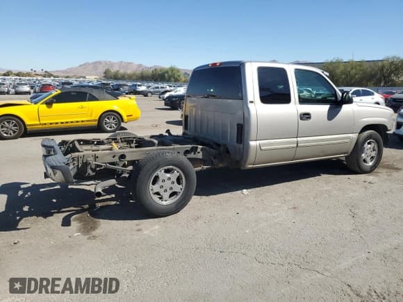 ✅ 2003 Chevrolet Silverado 1500 LS • VIN: 2GCEC19TX31300959 • Лот: 73060214. Опубликован ранее на Copart с пробегом 211 023 миль. Бесплатный доступ к архиву аукционных продаж из США и подробный отчёт об истории автомобиля на DreamBid. Изображение 3.
