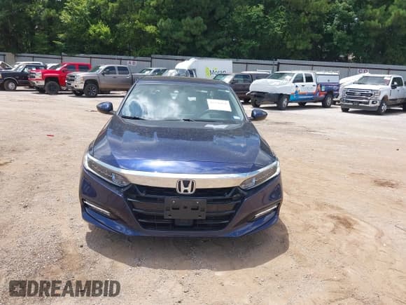 ✅ 2019 Honda Accord EX • VIN: 1HGCV3F4XKA000841 • Lot: 42736470. Listed on IAAI with 18,995 mi. Free auction sales archive from the USA and detailed vehicle history report at DreamBid. Image 13.