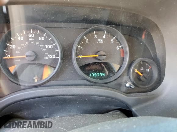 ✅ 2009 Jeep Patriot Sport • VIN: 1J4FF28B69D226442 • Лот: 84242055. Опубликован ранее на Copart с пробегом 179 774 миль. Бесплатный доступ к архиву аукционных продаж из США и подробный отчёт об истории автомобиля на DreamBid. Изображение 9.