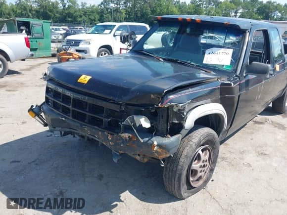 1994 Dodge Dakota с VIN 1B7GG23X0RS512065, выставлен на аукционе IAAI как лот 42641770 с пробегом 194 671 миль миль и . История ставок и продаж доступна на DreamBid. Изображение 6.