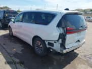 ✅ 2023 Chrysler Pacifica Hybrid Touring L • VIN: 2C4RC1L73PR611735 • Лот: 42721569. Опубликован ранее на IAAI с пробегом 54 462 миль. Бесплатный доступ к архиву аукционных продаж из США и подробный отчёт об истории автомобиля на DreamBid. Изображение 3.